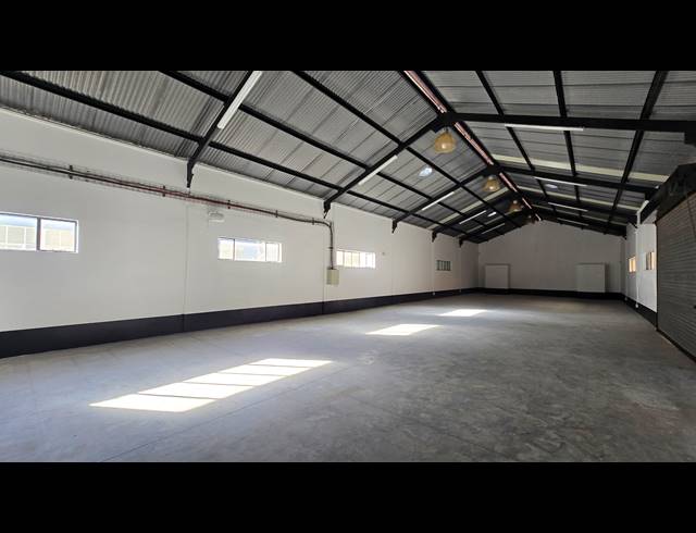 680M² WAREHOUSE TO LET IN SEBENZA